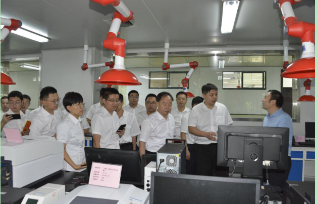 齐峰团队参观齐鲁工业大学国家重点实验室